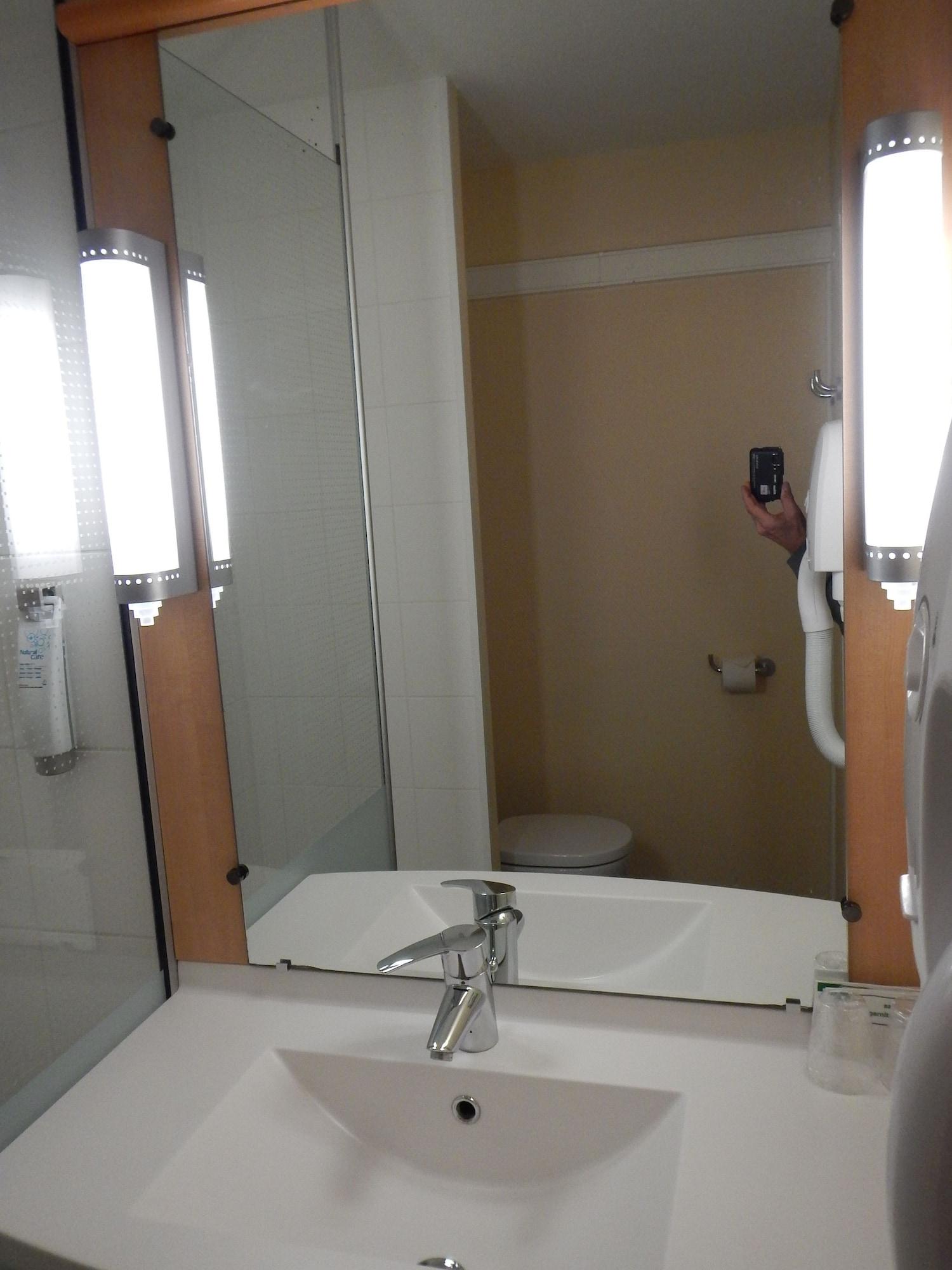 Ibis Poitiers Beaulieu Hotel Luaran gambar